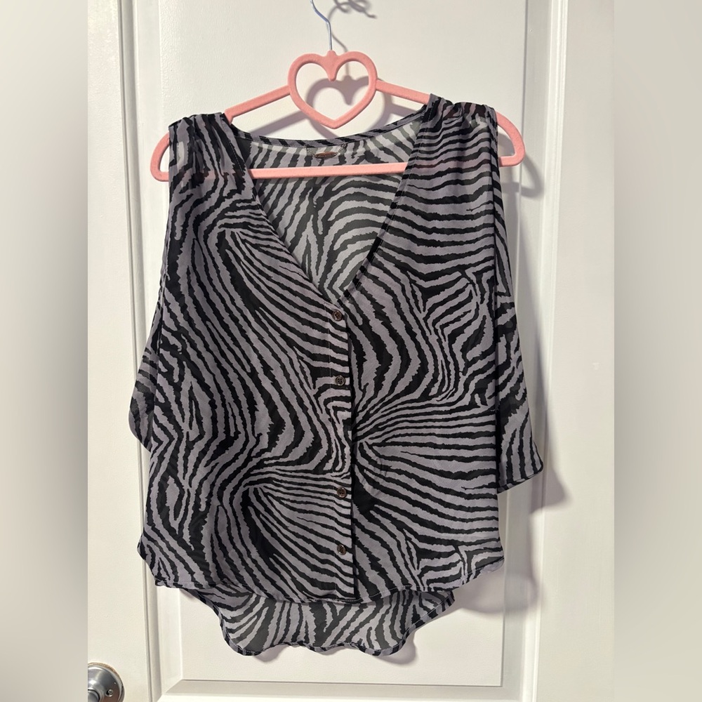 Ali & Kris Black and White Zebra Print Blouse